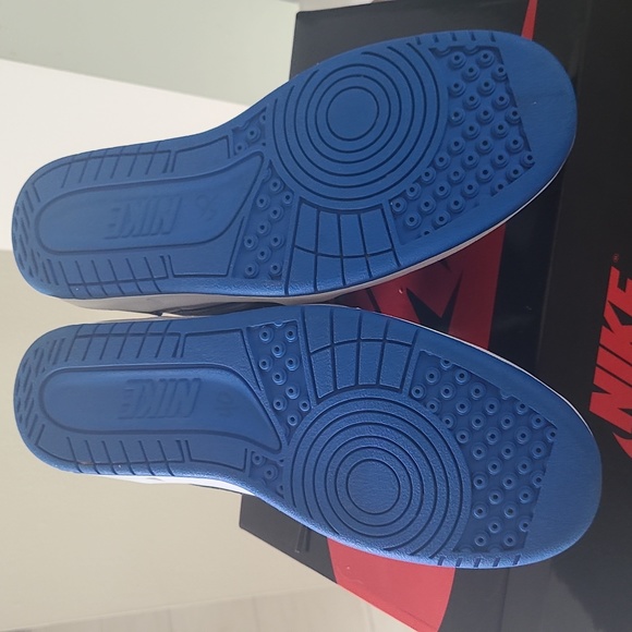 Jordan 1.5 Reverse Fragment Sneakers in size 9. - Picture 12 of 12